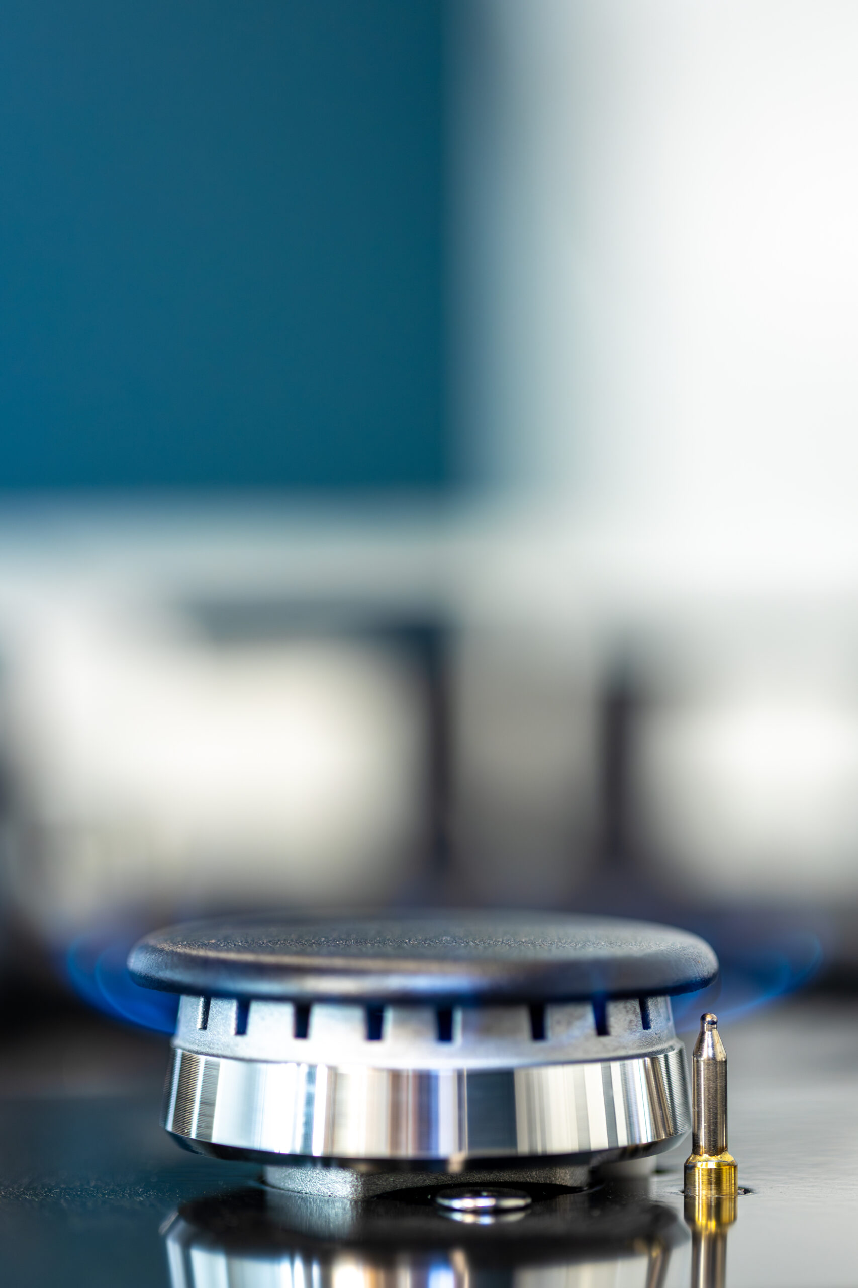 Vertical macro of a gas burner on glass with soft blue flame and minimalist bokeh clean, contemporary kitchen style. SSUCv3H4sIAAAAAAAAA41Py46DMAz8F59B4l2FX6n2EBJDrQKpErPVCuXf61CqXjenGU88M96BLPSgxrEwdVvkl1p1eVmORa50c8mLsRtwqGypKoQMrGaEvqxrpcqqaVWrmq6Ql8GgAxnod6B53gJ7zeRW6EXxuFr0B0RL7DzpWVjMILDmLWCQNWFGvCdRD/7xu+5pLgUlPGxDAjH75+wnAz3hav6Sf0xFZtRH3FWk+5PRL2e241uqmODDk6F1OjvJKW5549Vx2j0S2Jk72XP5fcaNZOpTFmyP2WmL9pS3YSHmD/X4S/j8/o4xvgArg8VrhAEAAA==